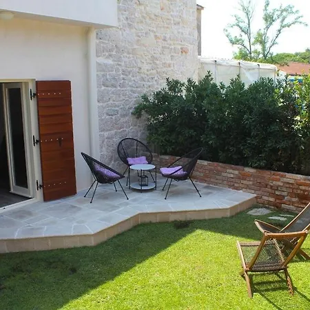 Apartment By The Sea Sveti Filip I Jakov, Biograd - 17695 *